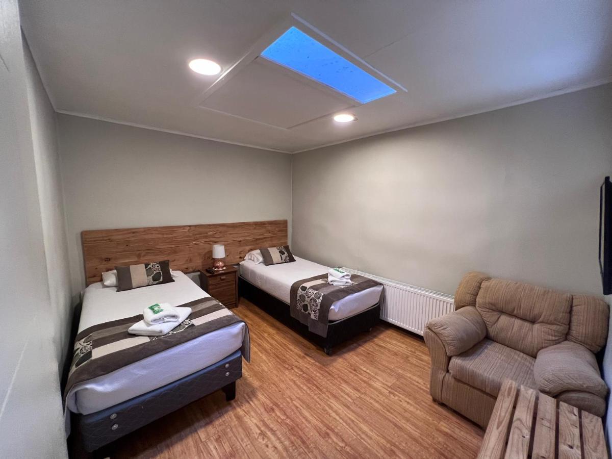 Hostal Reymer Patagonia Puerto Natales Ngoại thất bức ảnh