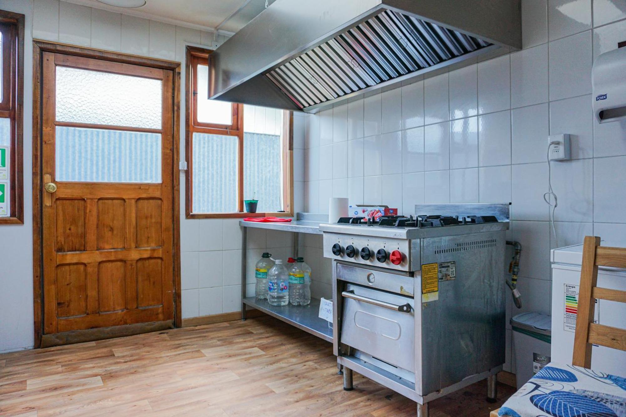 Hostal Reymer Patagonia Puerto Natales Ngoại thất bức ảnh