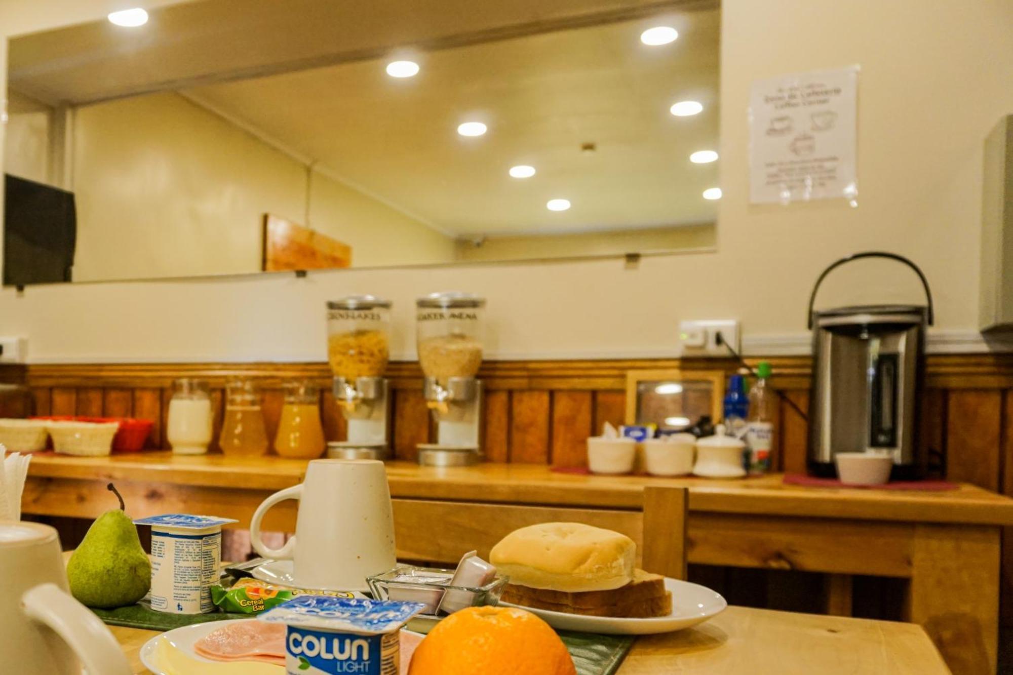 Hostal Reymer Patagonia Puerto Natales Ngoại thất bức ảnh